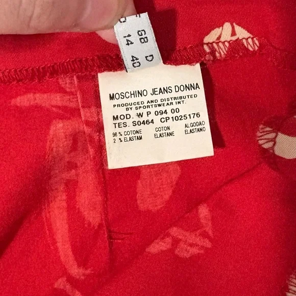 Moschino Jeans Red Japanese Writing Cropped Pants Size 10 Designer Streetwear
